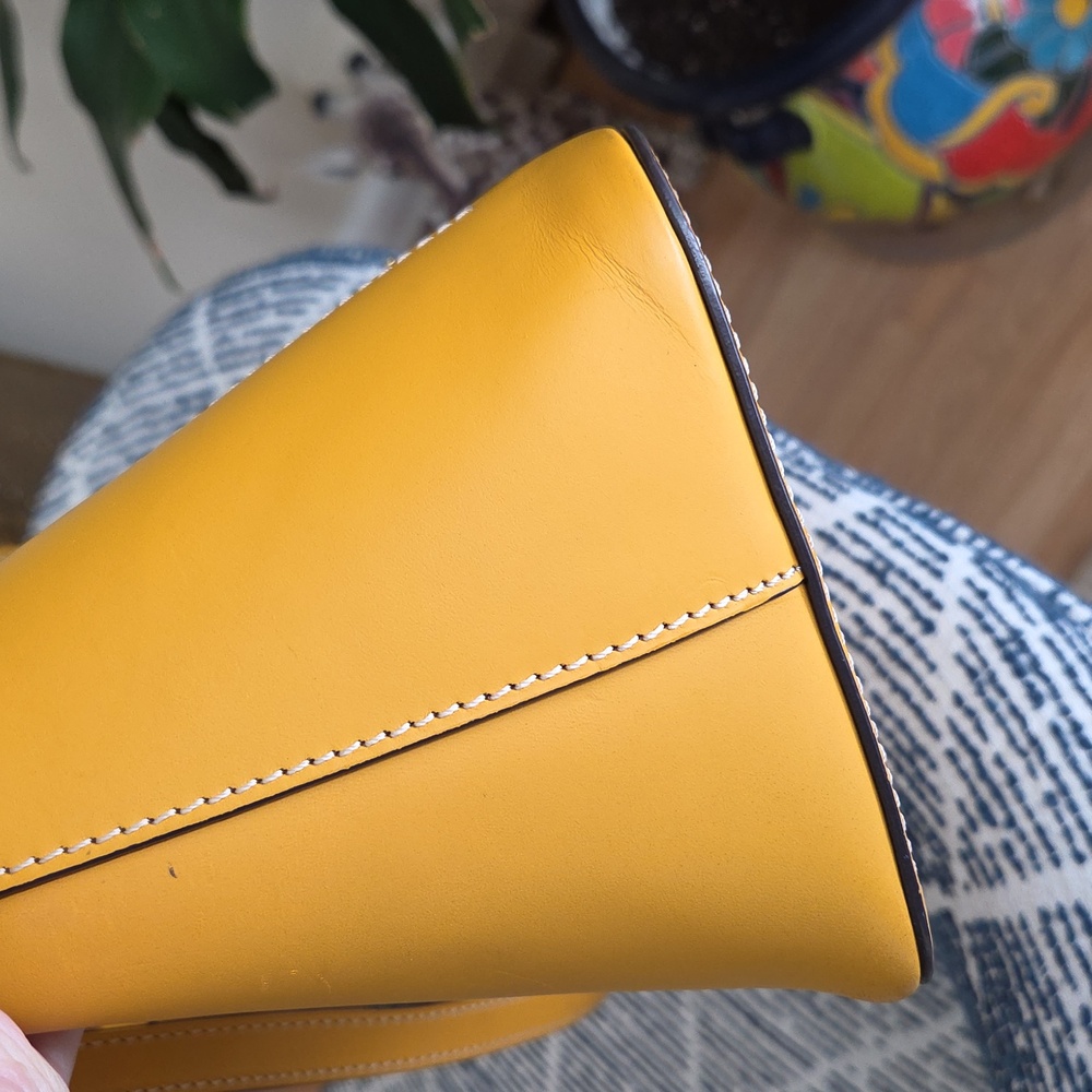 Dooney & Bourke Beacon Domed Satchel Bag In Mustard yellow smooth leather - Picture 11 of 15